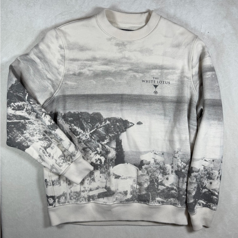 RARE Abercrombie & Fitch Large HBO The White Lotus Cream Gray Crewneck Sweater